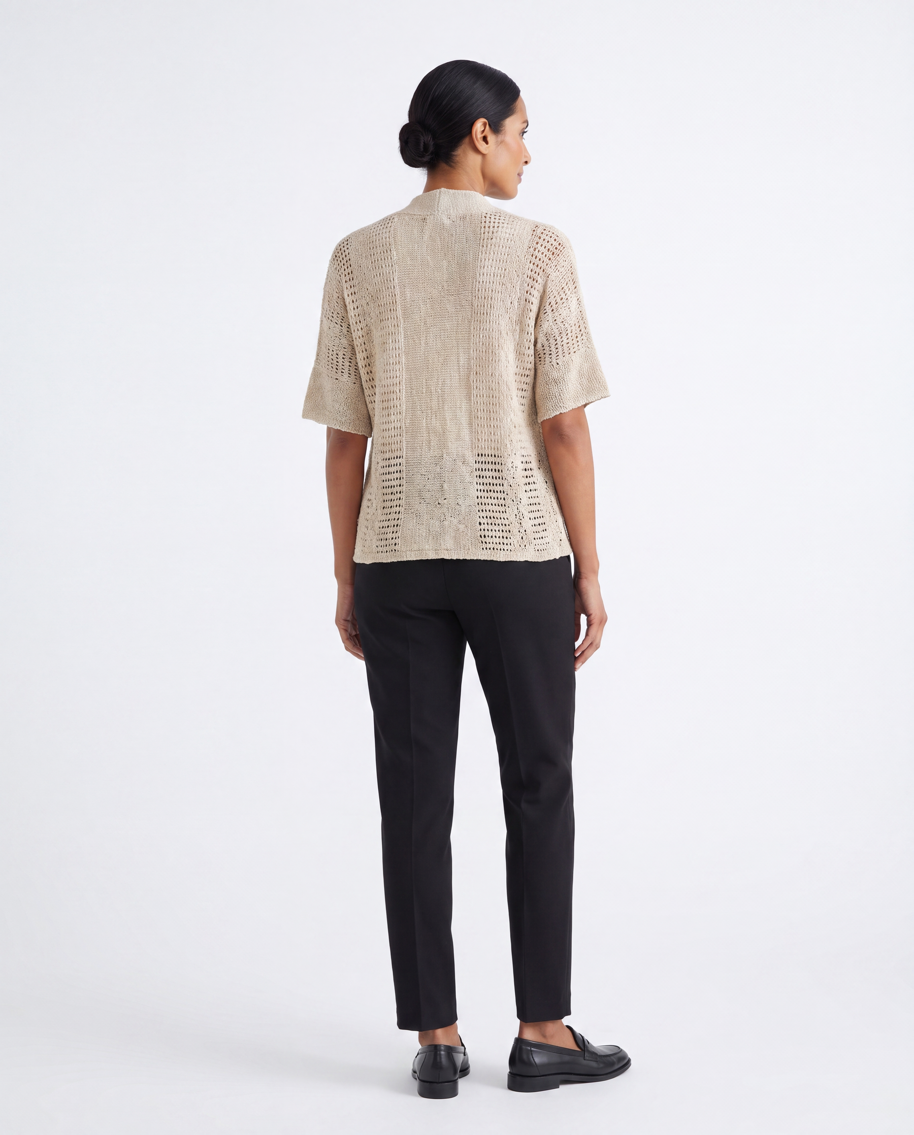 Open Gebreide Top met Knoopdetail