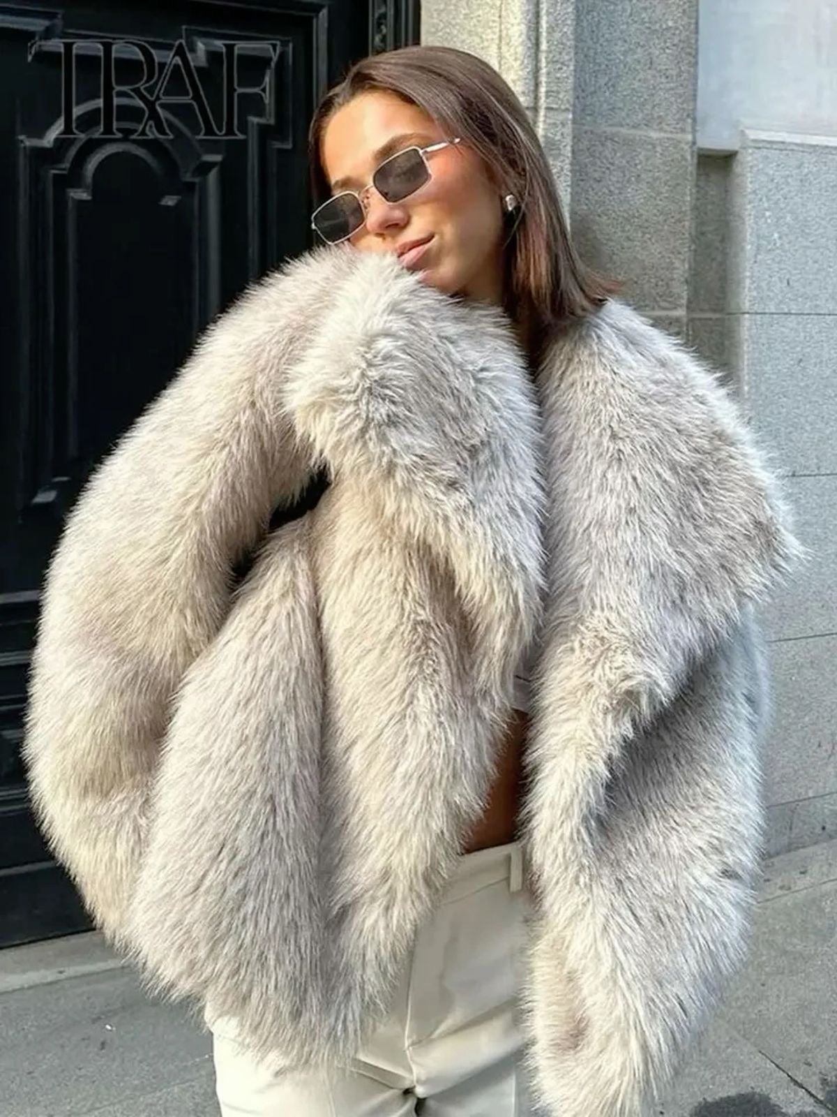 Kate - Elegante Korte Imitatiebont Winterjas