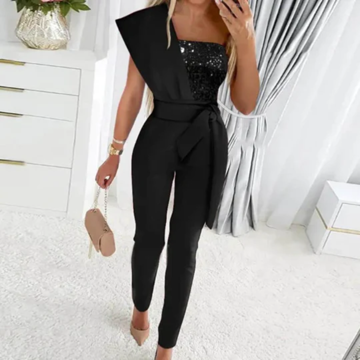 Pailletten Jumpsuit met Tailleband en Asymmetrische Schouder