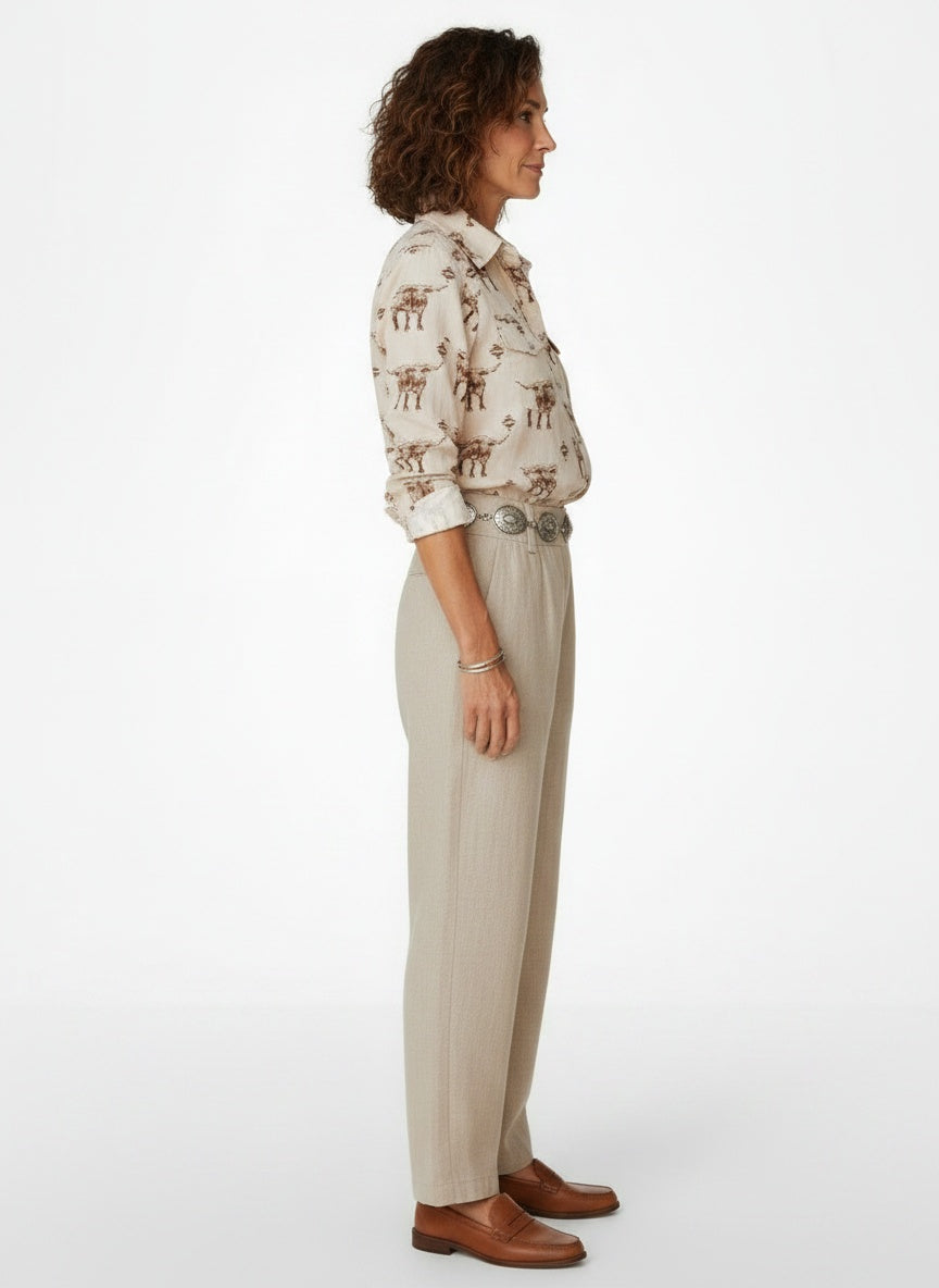 Side profile of the model wearing Western Blouse met Longhorn Print