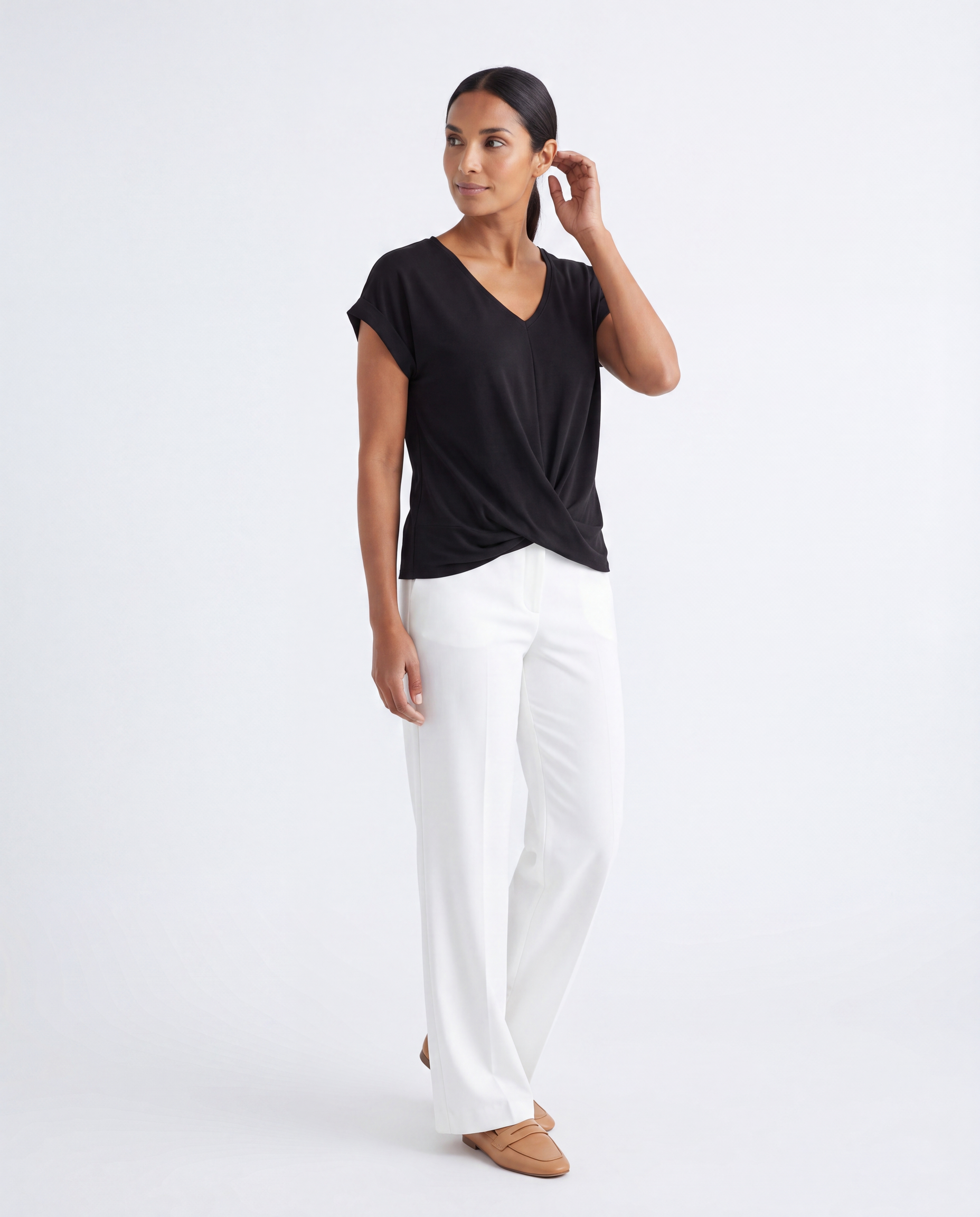 Getailleerd T-shirt met V-hals en Knoopdetail