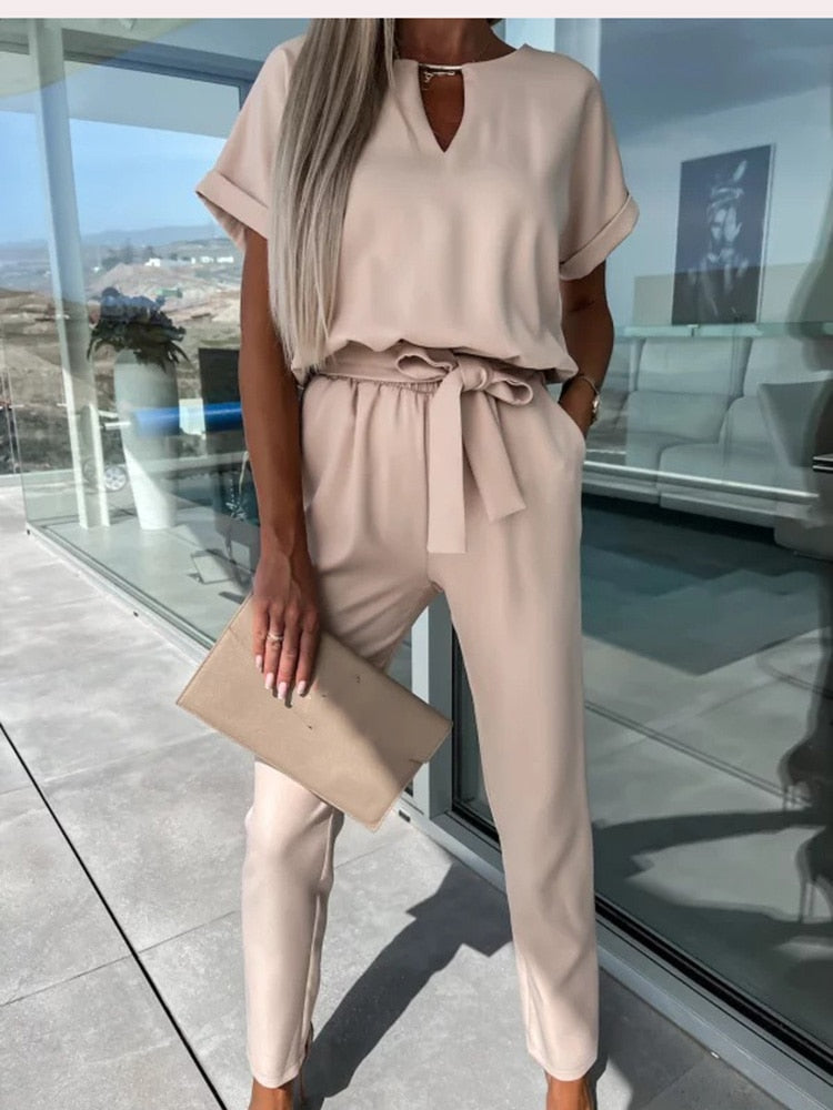 Getailleerde Jumpsuit met Strikceintuur