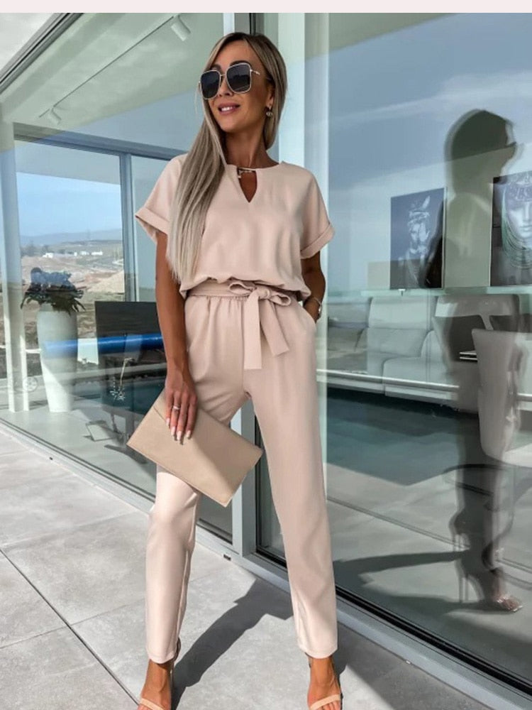 Getailleerde Jumpsuit met Strikceintuur