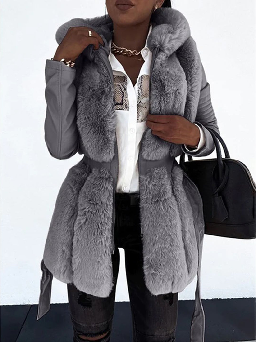 Monique - Elegante Getailleerde Bont Winterjas