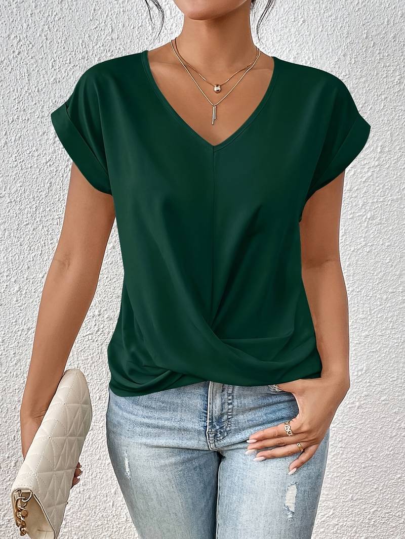 Getailleerd T-shirt met V-hals en Knoopdetail
