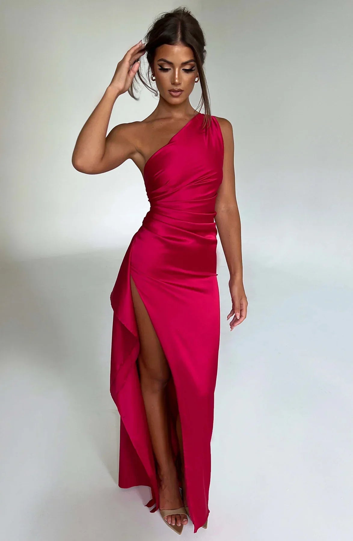Satijnen Maxi-jurk met One-shoulder en Split